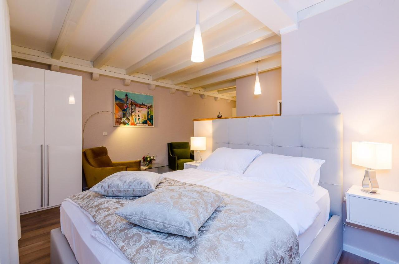 Flores Guest house